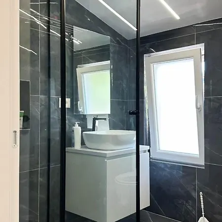 Azurea Escape 1 Apartment Golem (Tirana)